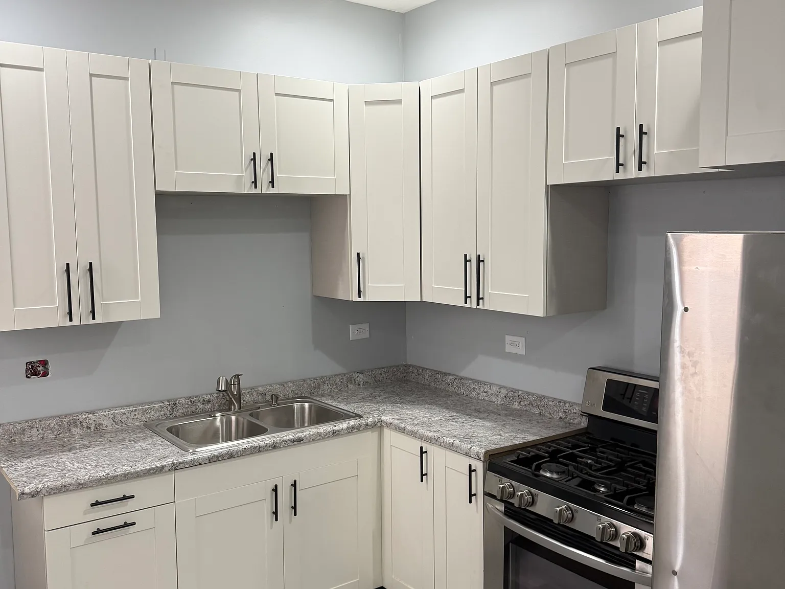 Studio, 900 sqft, $1,100 — Photo 3