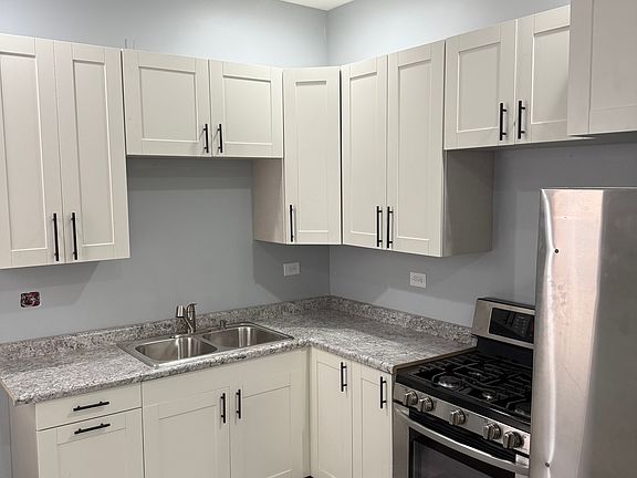 3rd image of 1901 S Millard Ave
