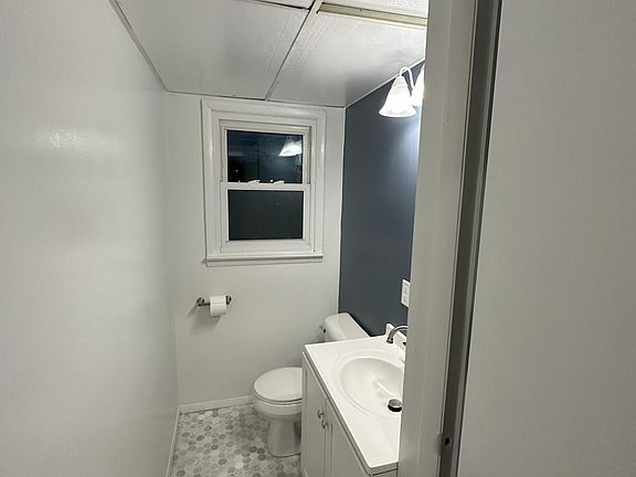 5th image of 2518 Texel Dr N