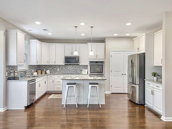 4th image of 1505 Sanborll Landing Dr