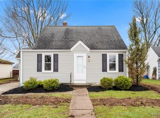 21 Beech Rd, Amherst, NY 14226