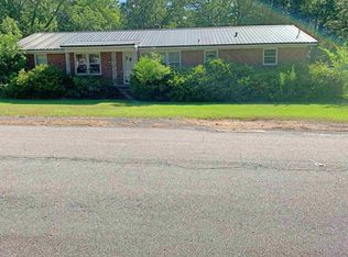 134 Charleston Ave, Batesburg, SC 29006