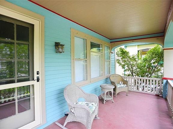 Private Front Porch