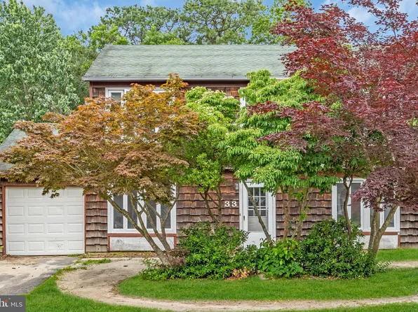 33 Windward Dr, Barnegat, NJ 08005