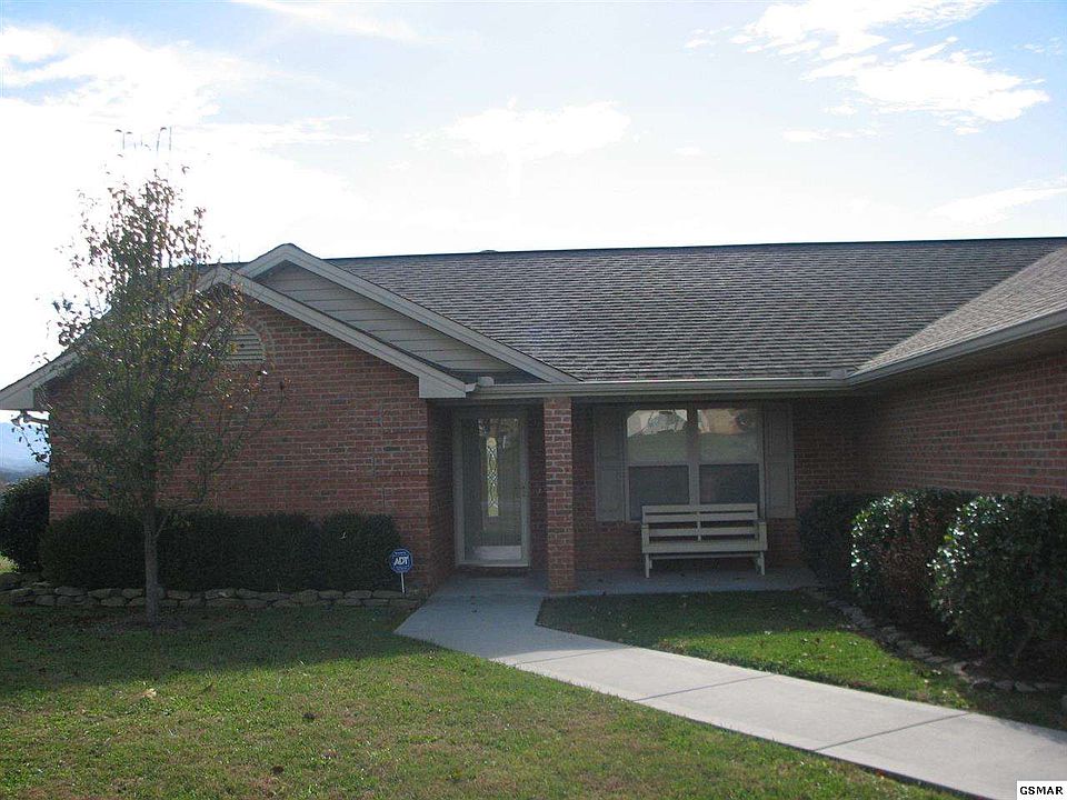 1st image of 518 Hills Gate Cir