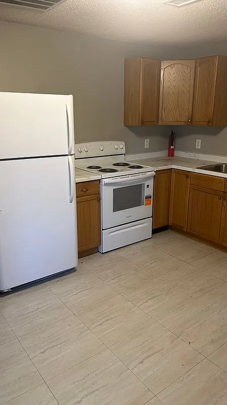 1 bed, 1.0 bath, 600 sqft, $1,200 — Photo 4
