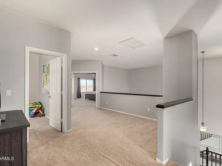 706 W Green Tree Dr — Photo 12