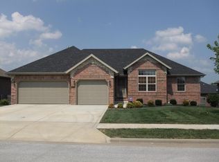 863 W Sole Dr, Nixa, MO 65714