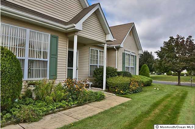 1st image of 1 Deerchase Ln