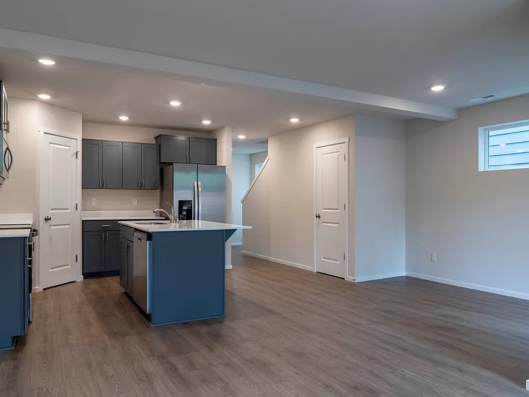 1050 SE 193rd Pl — Photo 5