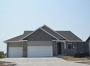 1004 NW Abbie Dr, Ankeny, IA 50023