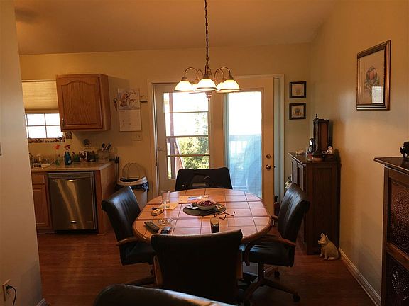 5th image of 275 Oakwood Dr