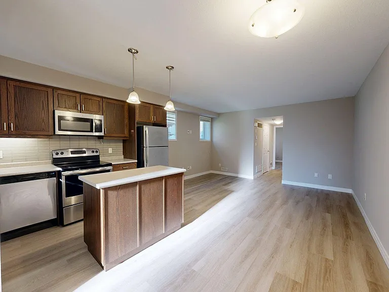 3200 Singleton Ave #8 — Photo 8