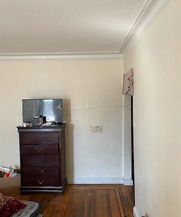 2nd image of 1949 Haviland Ave Floor 2
