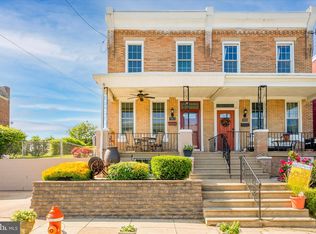 563 Martin St, Philadelphia, PA 19128