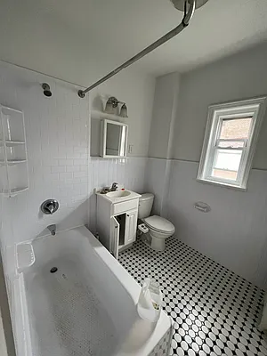 Rented by Delmark Realty LLC | media 31
