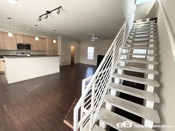 2nd image of 2606 Wilson St APT 901