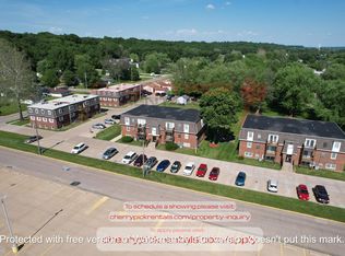 114 26th St APT 10, Fort Madison, IA 52627