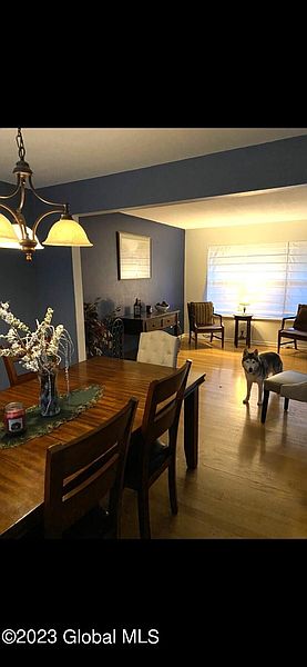4th image of 17 Commons Boulevard