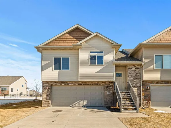 218 Prairie Rose Ln, Solon, IA 52333