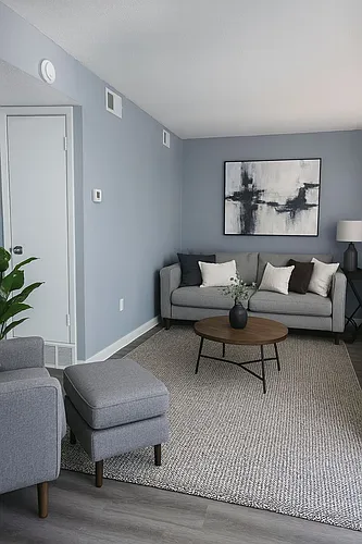 1736 Delano Ave #2 Photo 1