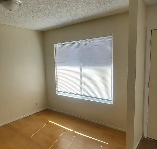 5049 Spencer St #D — Photo 37