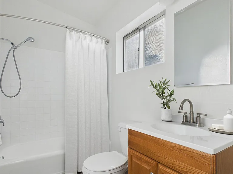 6706 Laurelgrove Ave — Photo 9