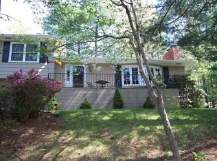 220 Robinhood Rd, Asheville, NC 28804