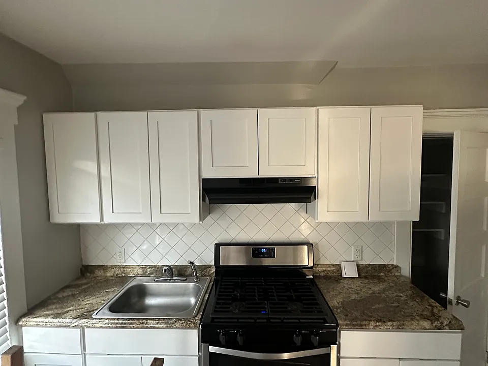 85 Hubinger St #3C