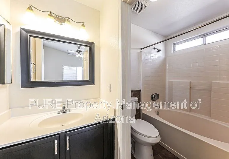 3514 W Fallen Leaf Ln — Photo 24