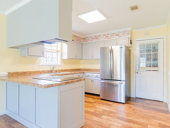 4th image of 3809 Heatherwoods Dr