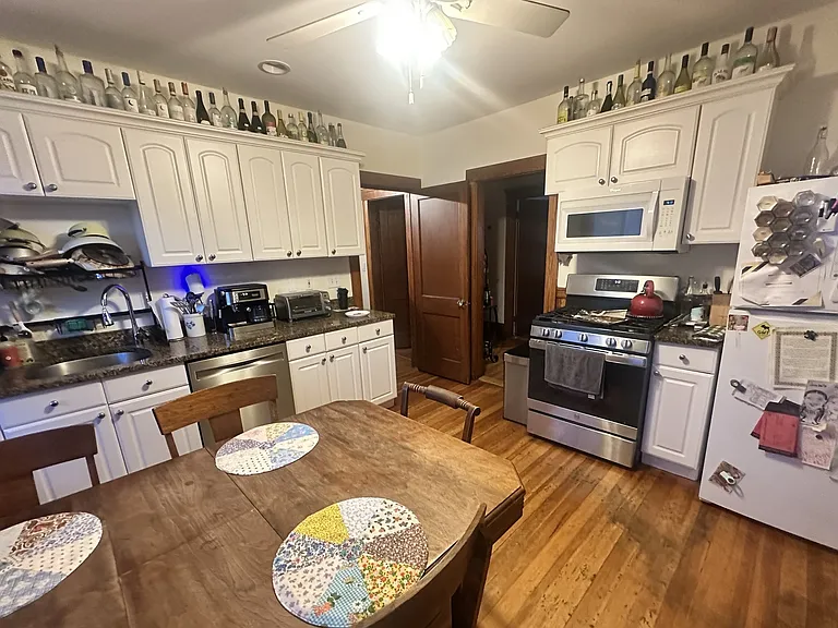 29-33 Iroquois St #1 — Photo 1