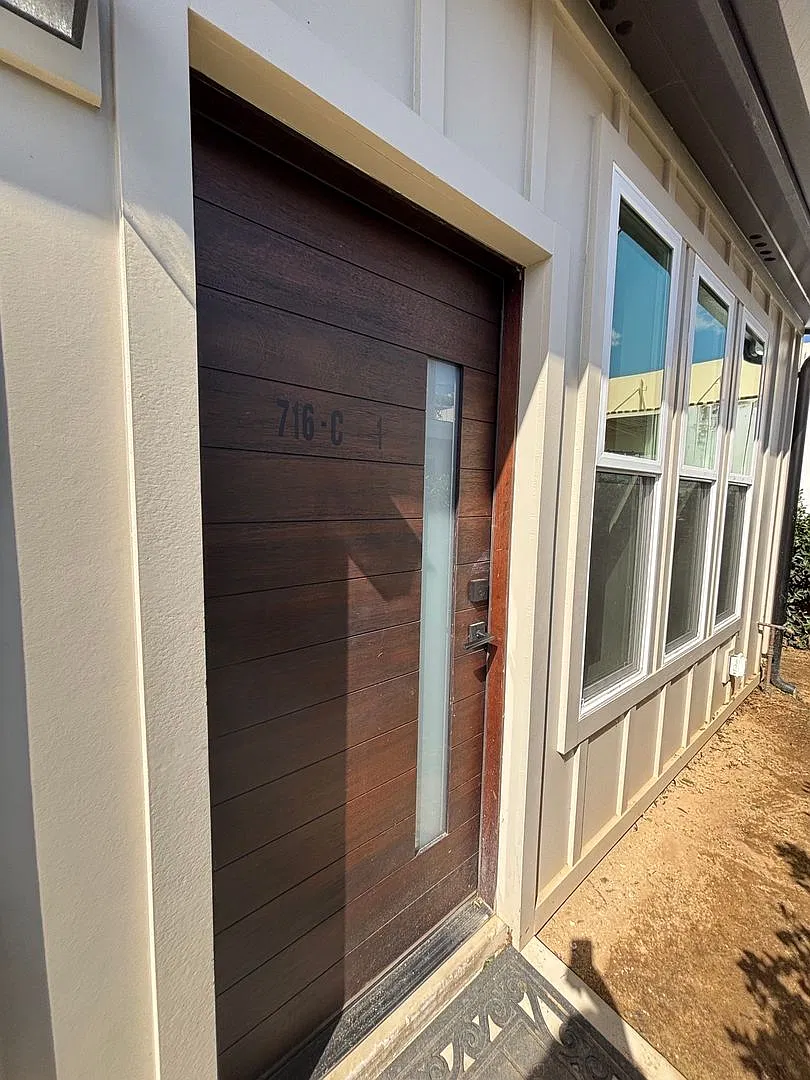 716 Center St — Photo 3