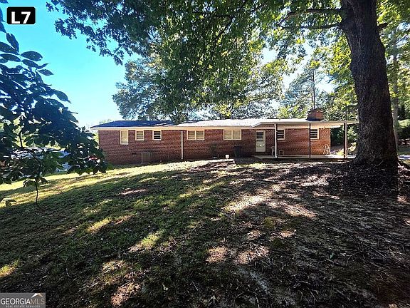 5th image of 411 Dewberry Ln SE