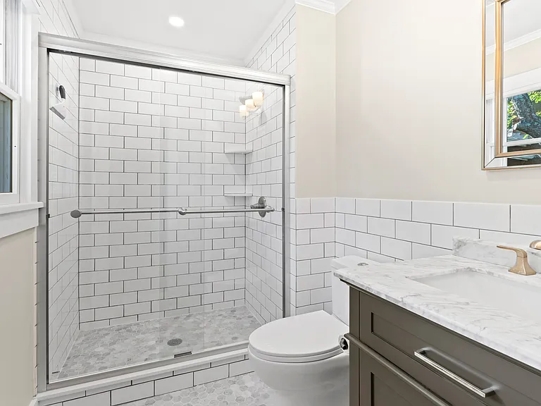 300 Marion Pl — Photo 12