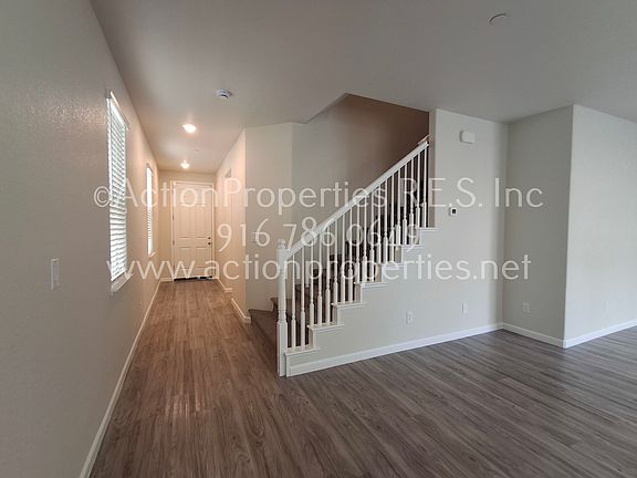 5th image of 2144 Malibu Pl