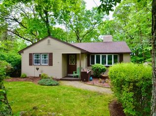 45 Woodlawn Ter, Lake Hopatcong, NJ 07849
