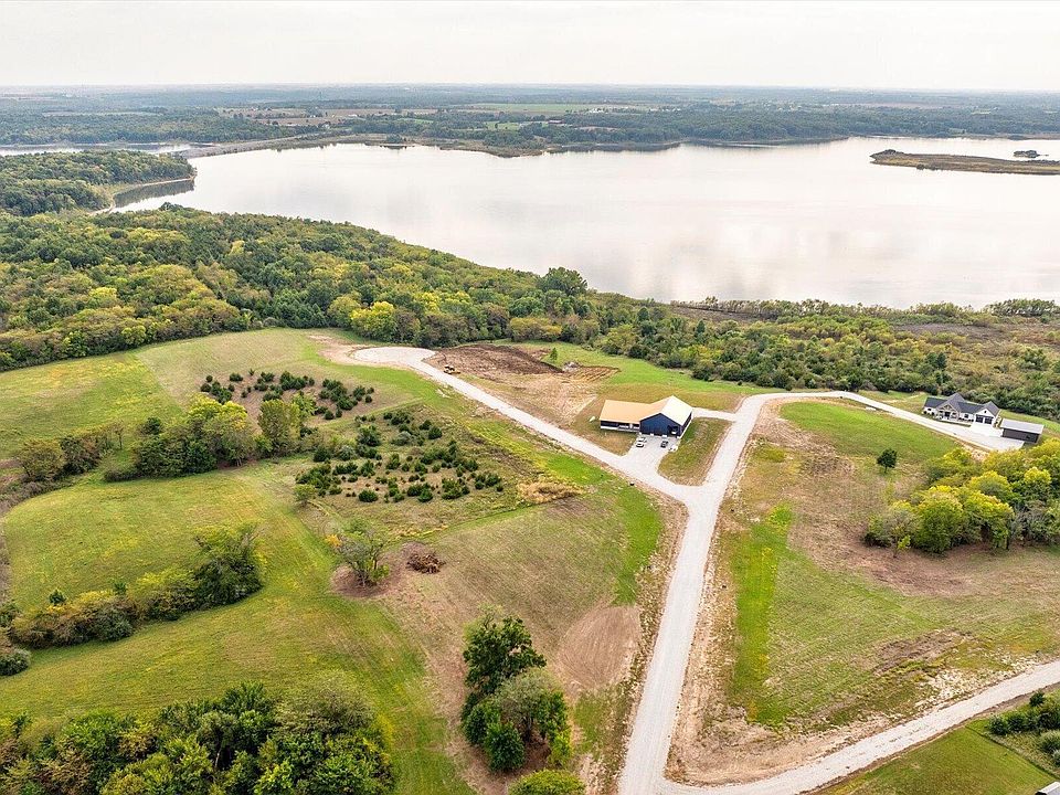 1st image of 254 Lake Dr
