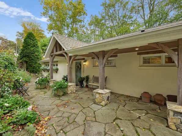 256 Mill Road, New Canaan, CT 06840