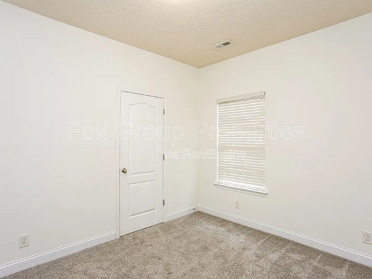 7224 Caley St — Photo 17