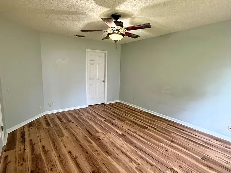 108 Craig Way — Photo 14