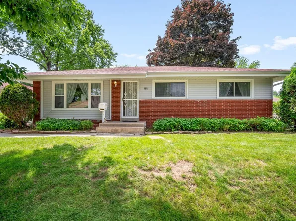8851 West Daphne STREET, Milwaukee, WI 53224