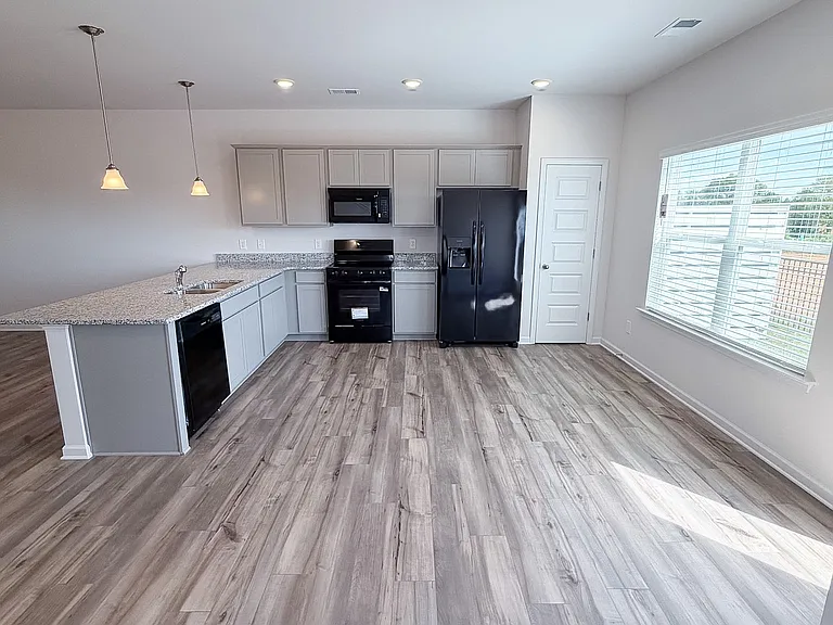 1017 Stiles Ct — Photo 17