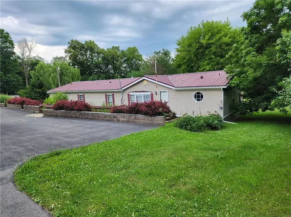 687 N Whiskey Hill Rd, Waterloo, NY 13165