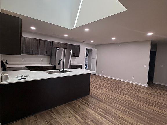 4th image of 2009 Franklin St #7