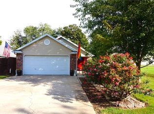 76 W Vine St, Farmington, AR 72730