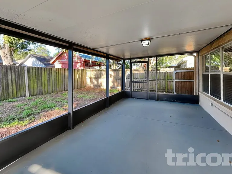 1115 Hardwood Dr — Photo 14