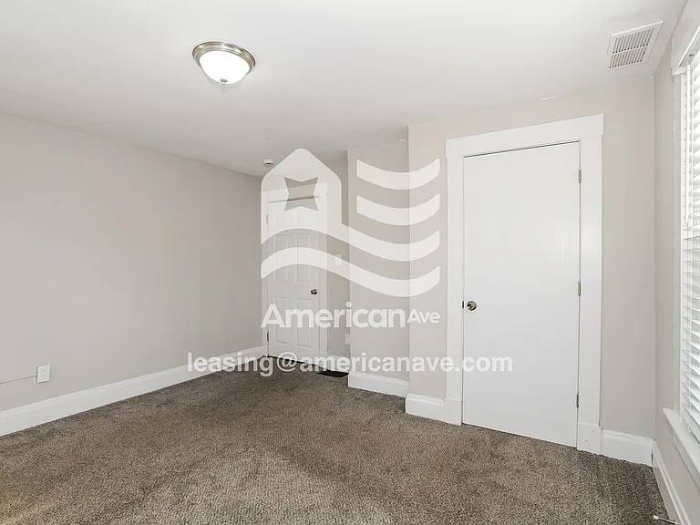 173702_009_main_bedroom_13867876.jpg