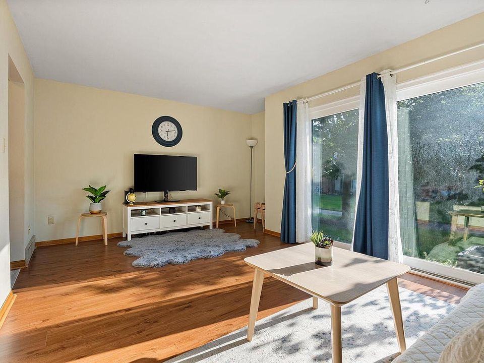 1st image of 1531 West Edgerton AVENUE #K