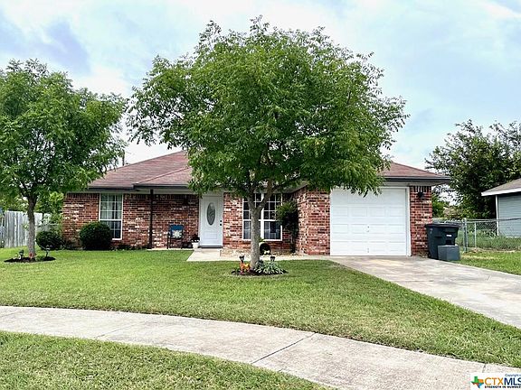 2nd image of 2605 Caprice Dr